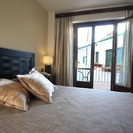 Casa Banos De La Hotel 4*