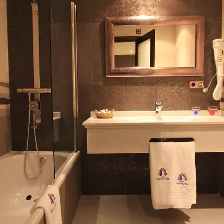 Casa Banos De La Hotel 4*