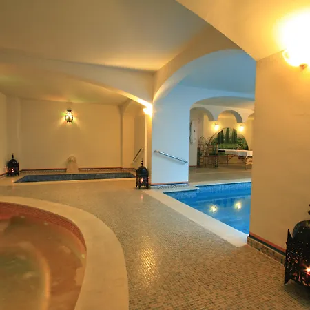 Hotel Casa Banos De La 4*