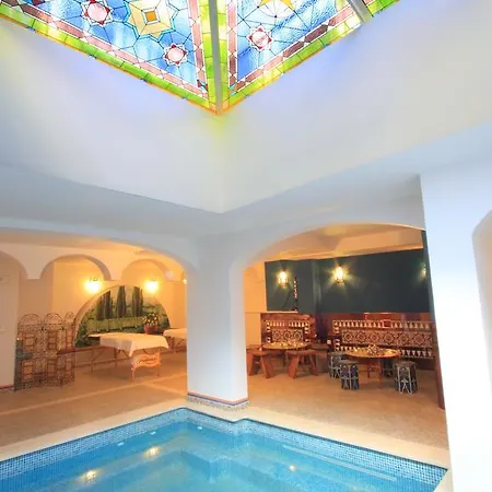Hotel Casa Banos De La 4*